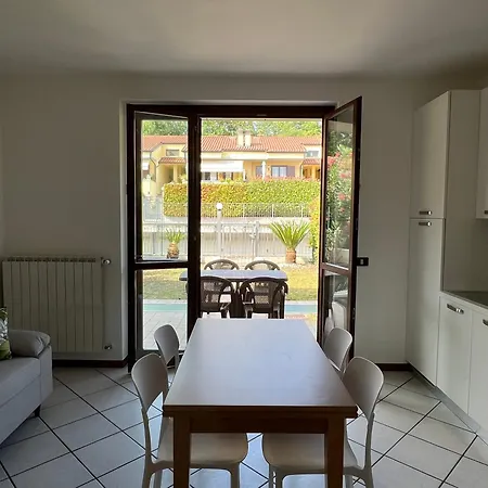 Townhouse With Pool 4*